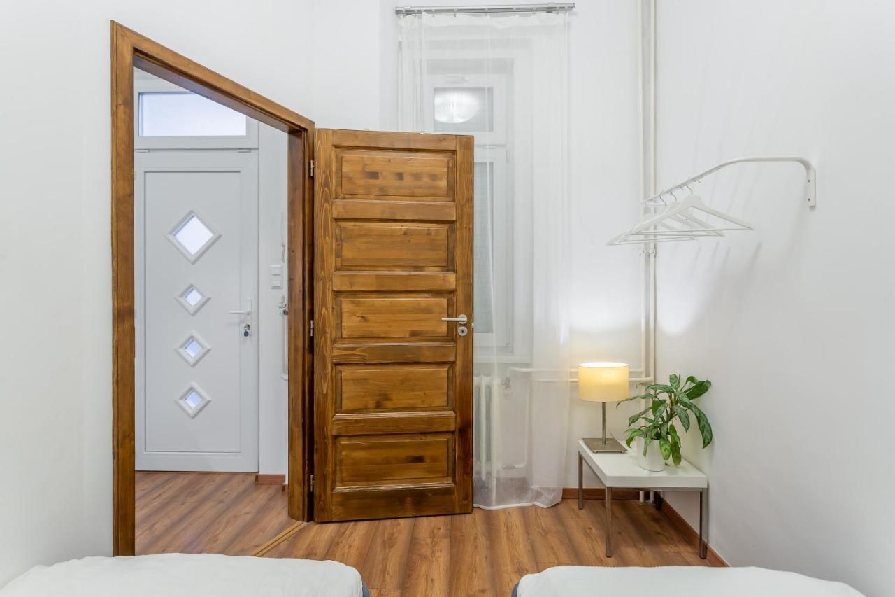 Central Avenue Apartment بودابست المظهر الخارجي الصورة